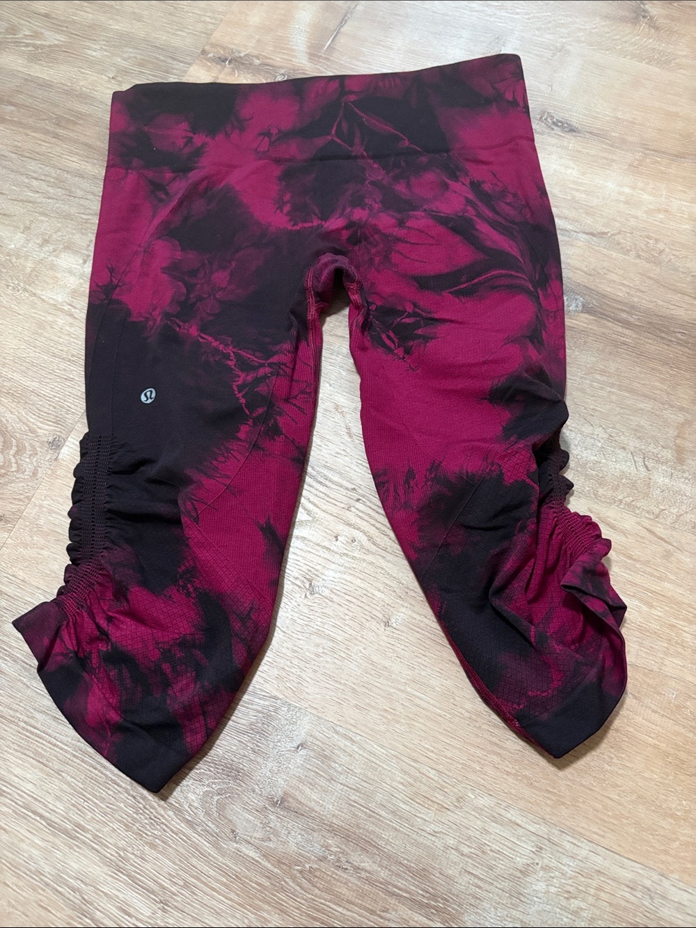 Lululemon In The Flow Crop II Wine Berry Bordeaux Drama 8/10